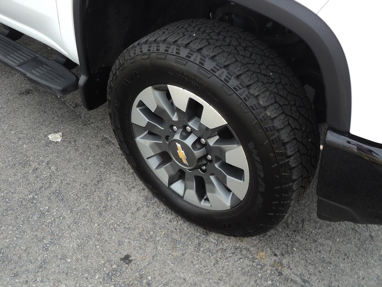 2024 Chevrolet Silverado 2500 Custom CrewCab4WD 6.6L8cylDuramaxDiesel 6'10"Box - Photo #30