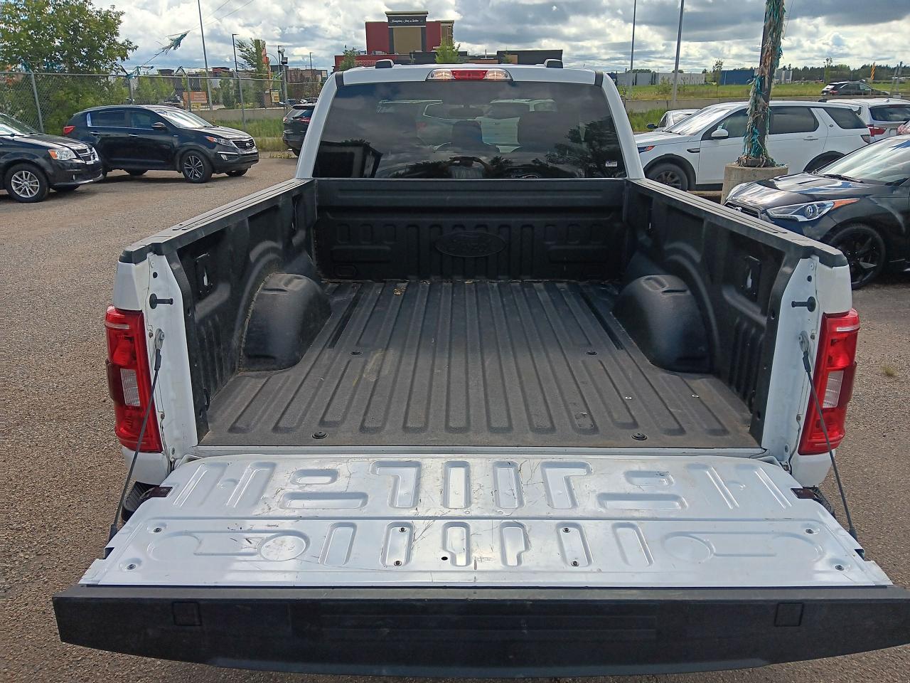 2021 Ford F-150 XLT Supercab 4x4, BU Cam Trailer Package, Blindspo - Photo #8