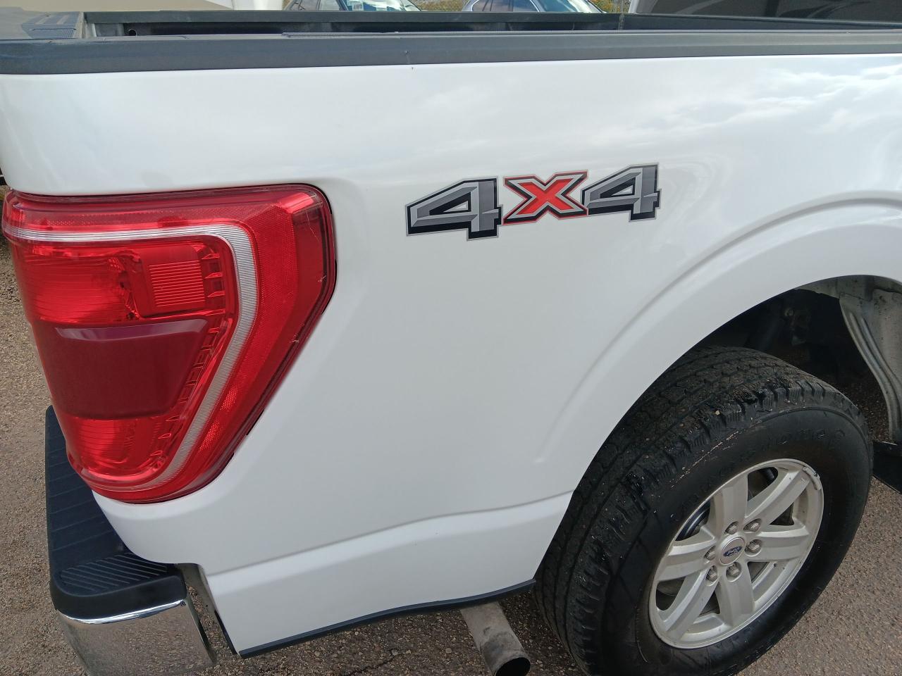 2021 Ford F-150 XLT Supercab 4x4, BU Cam Trailer Package, Blindspo - Photo #13