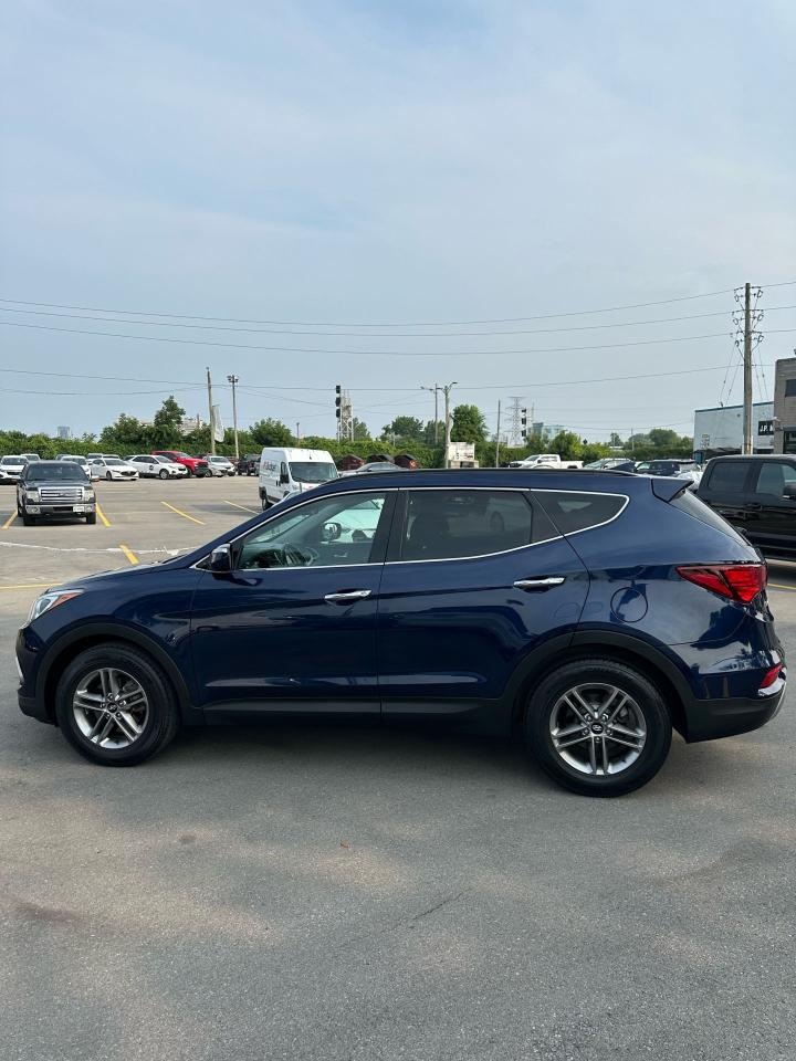 2017 Hyundai Santa Fe Sport Premium Photo3