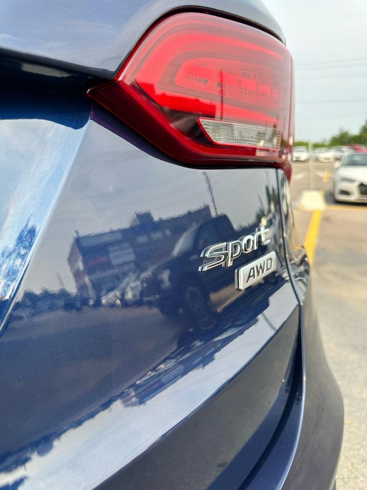 2017 Hyundai Santa Fe Sport Premium Photo