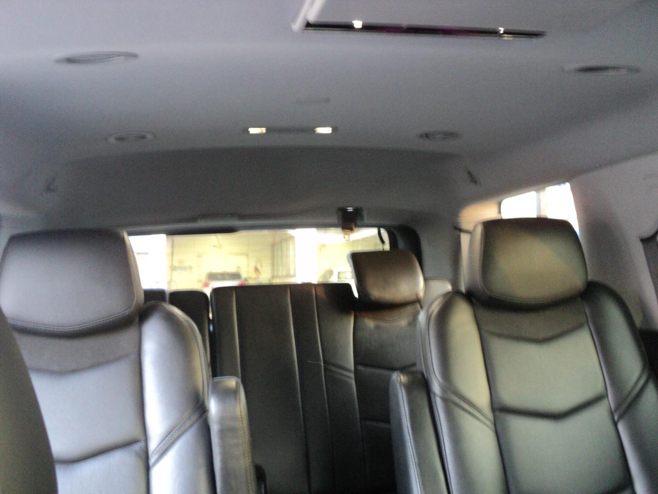 2018 Cadillac Escalade Premium Luxury 4WD 6.2L8cyl 7SeaterRoofNavLeather - Photo #26
