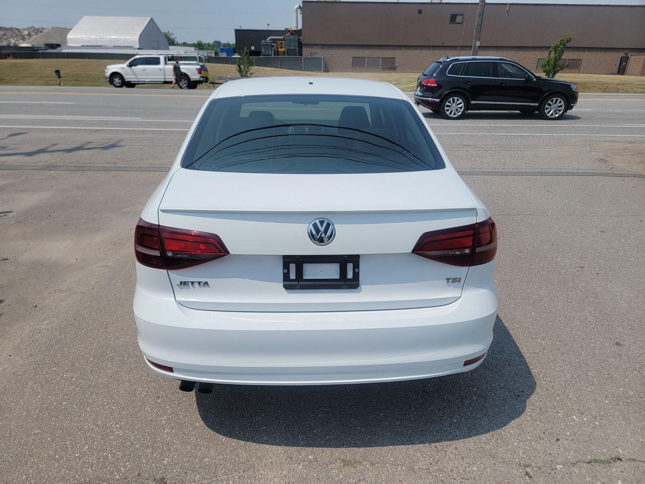 2016 Volkswagen Jetta Trendline - Photo #6