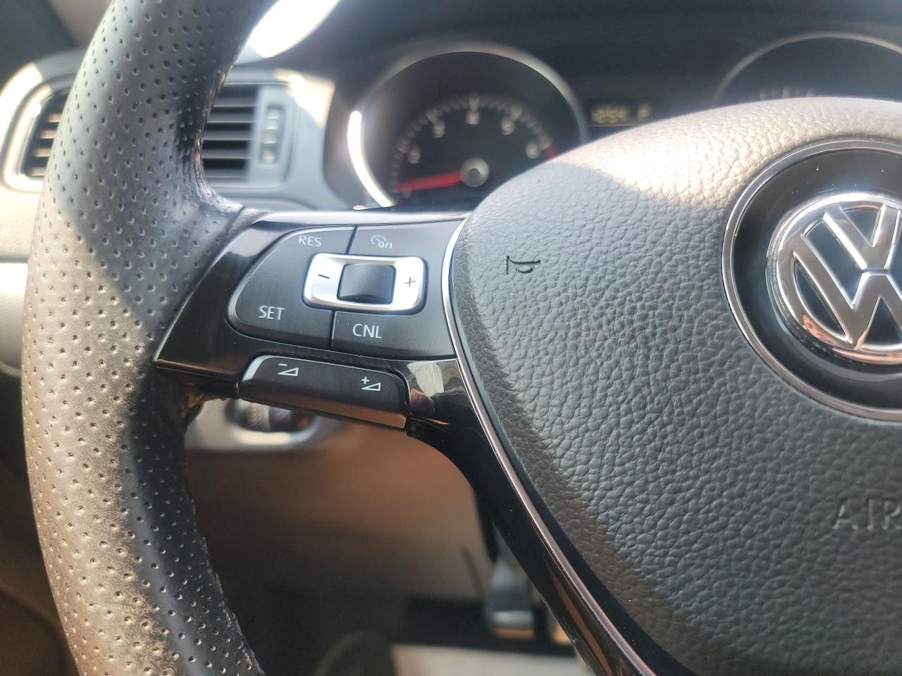 2016 Volkswagen Jetta Trendline - Photo #19