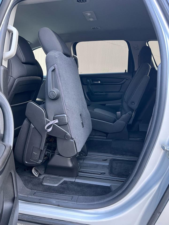 2015 Chevrolet Traverse LT - Photo #13
