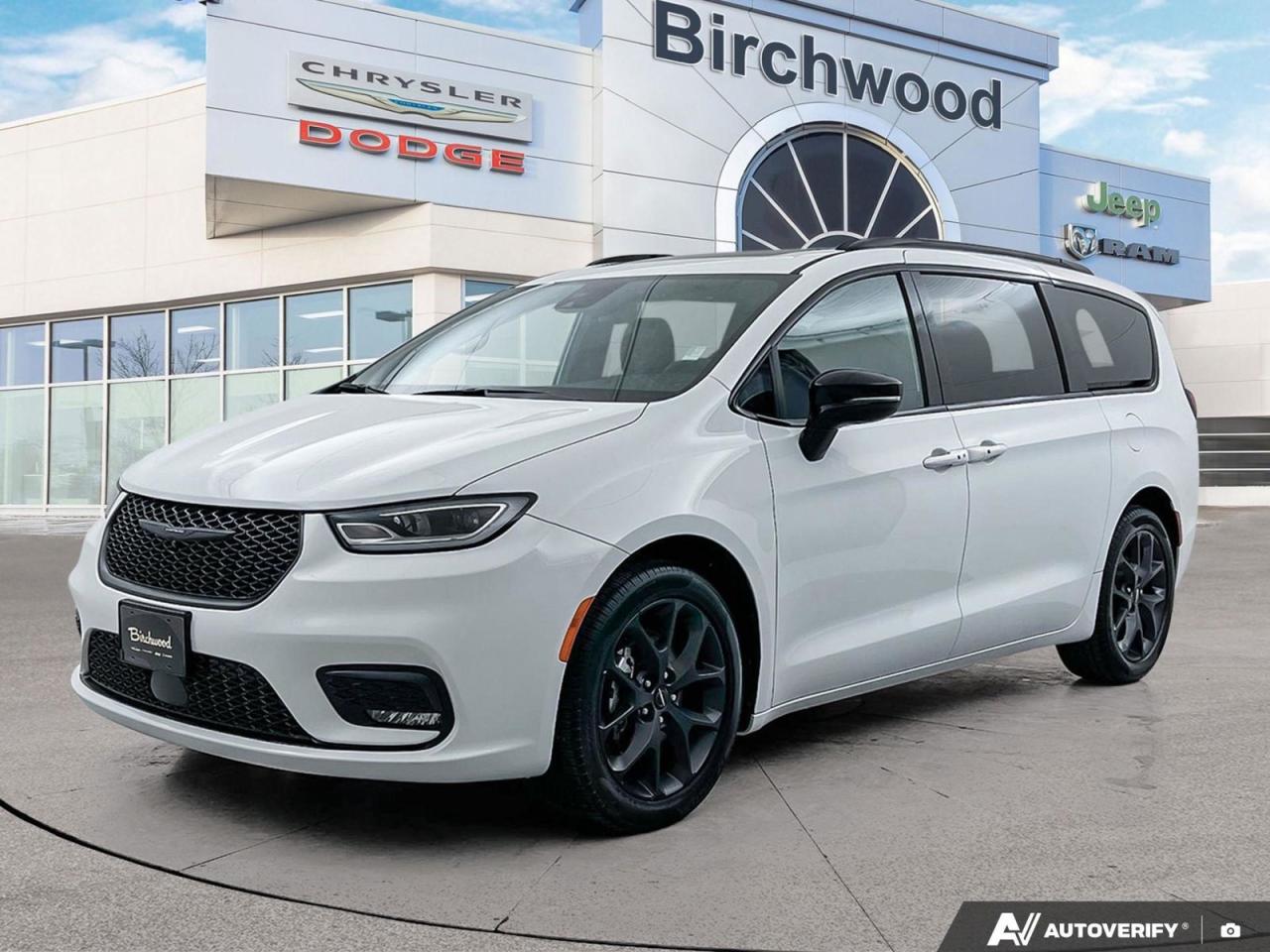Used 2023 Chrysler Pacifica Limited | No Accidents | for sale in Winnipeg, MB