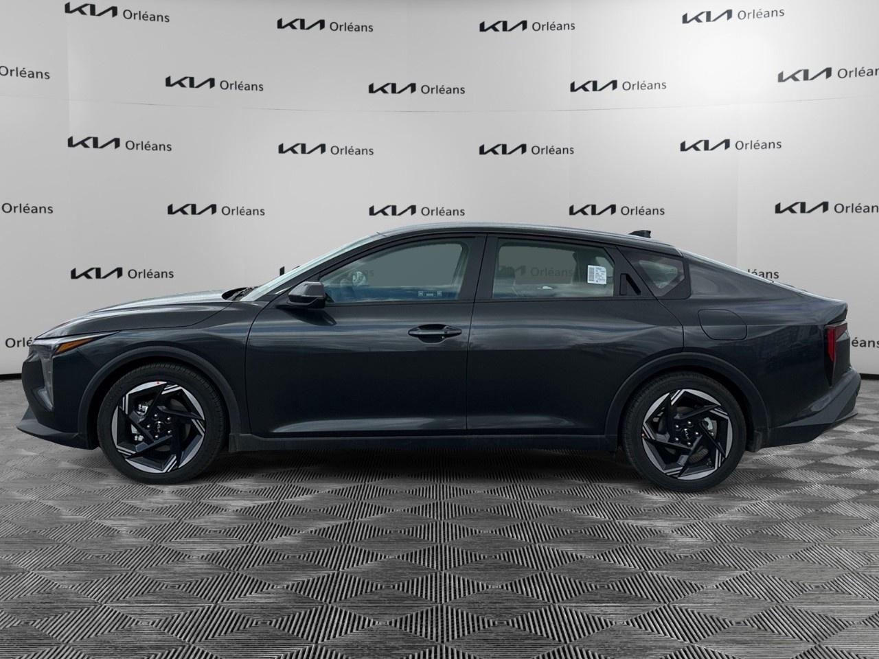 2025 Kia K4 EX FWD Photo3