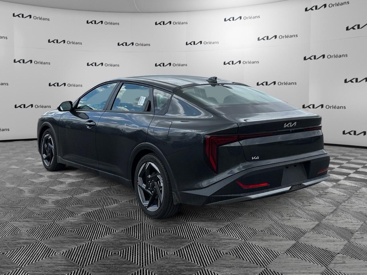 2025 Kia K4 EX FWD Photo4