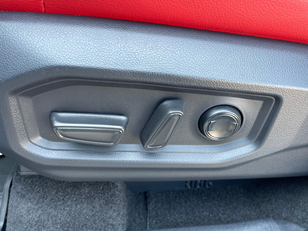 2025 Toyota Tundra Limited  Photo