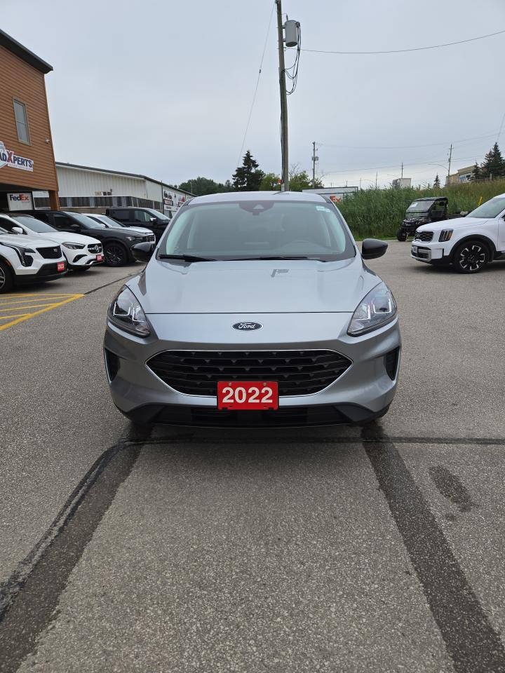 2022 Ford Escape SE AWD Photo1