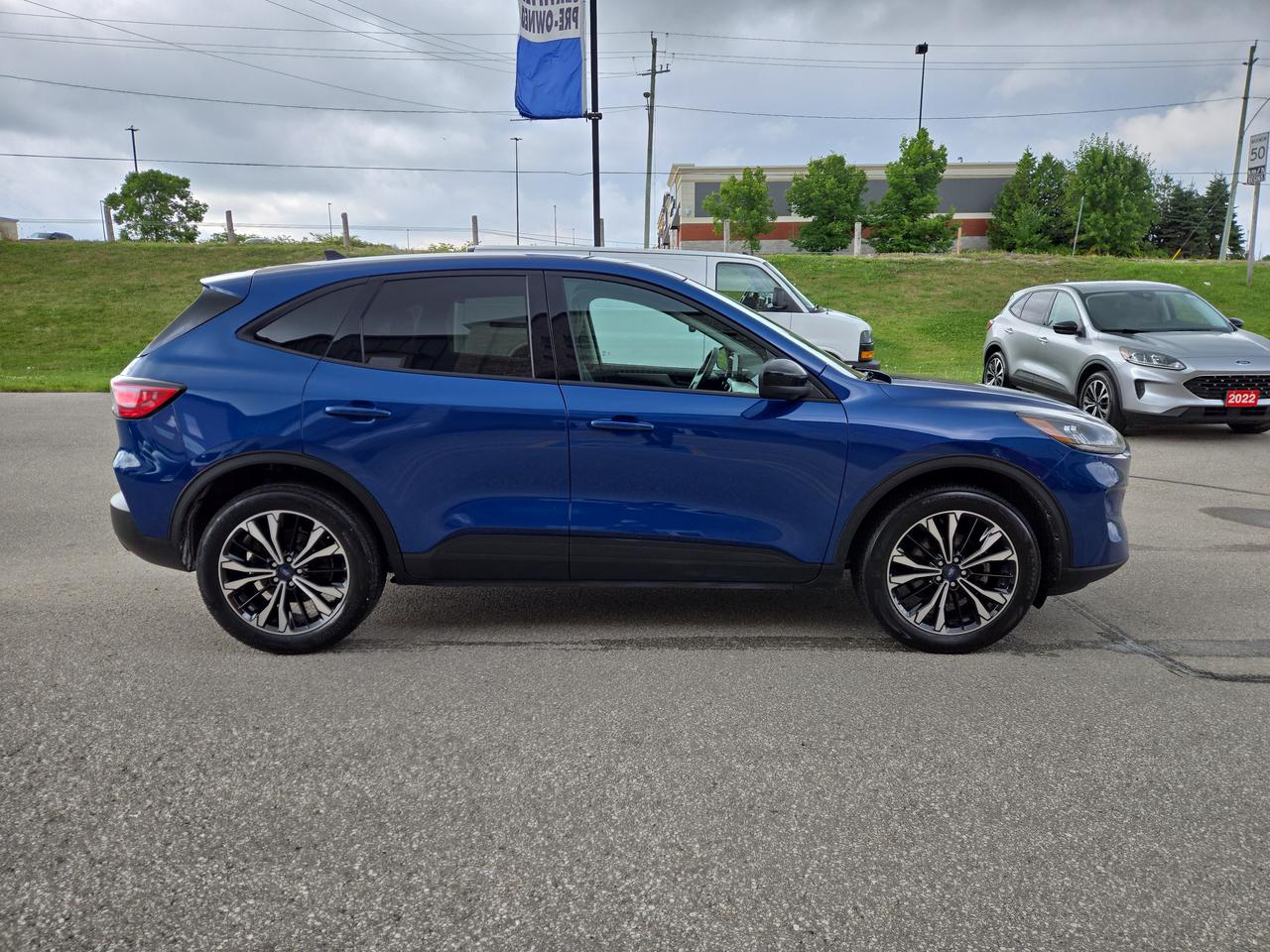 2022 Ford Escape SE Photo