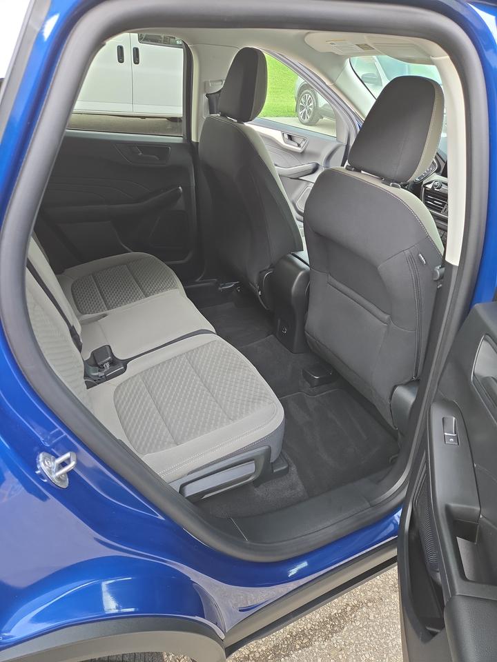 2022 Ford Escape SE Photo