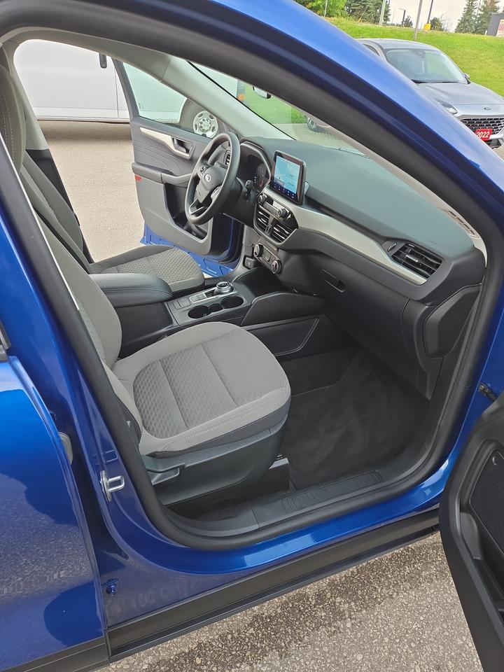 2022 Ford Escape SE Photo