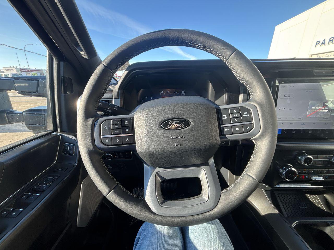 2025 Ford F-150 Lariat 4WD SuperCrew 5.5' Box Photo5