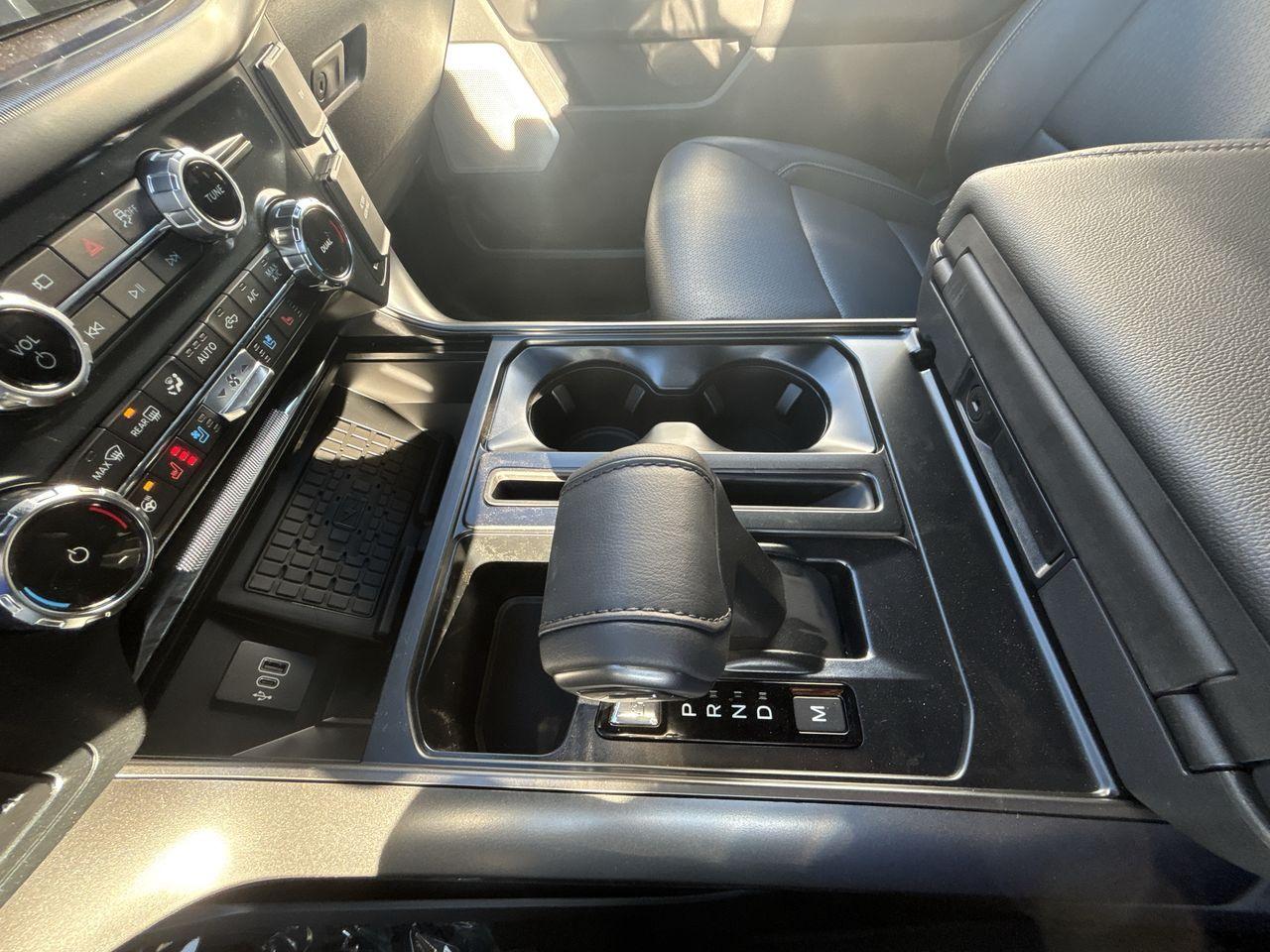 2025 Ford F-150 Lariat 4WD SuperCrew 5.5' Box Photo5