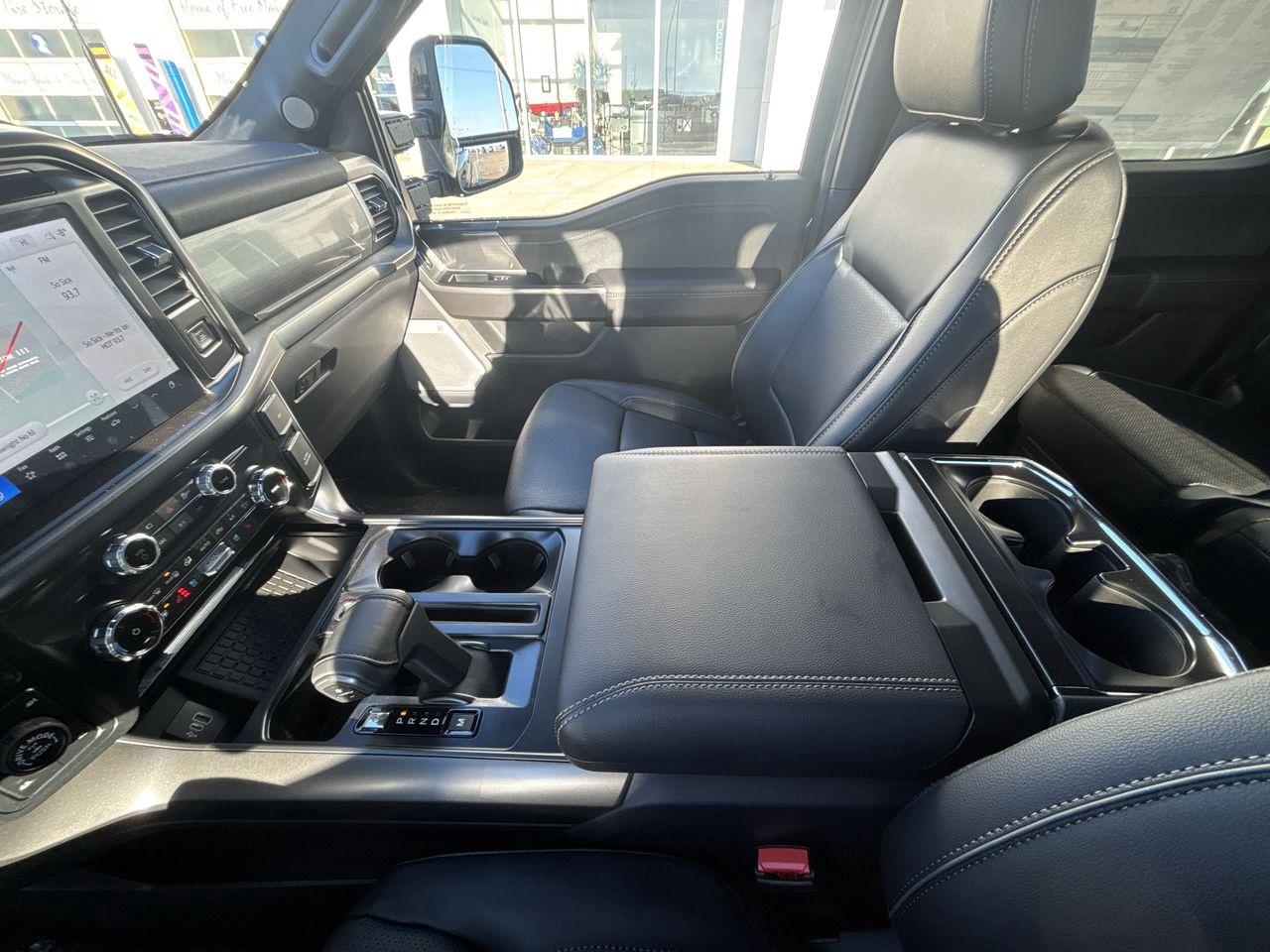 2025 Ford F-150 Lariat 4WD SuperCrew 5.5' Box Photo5