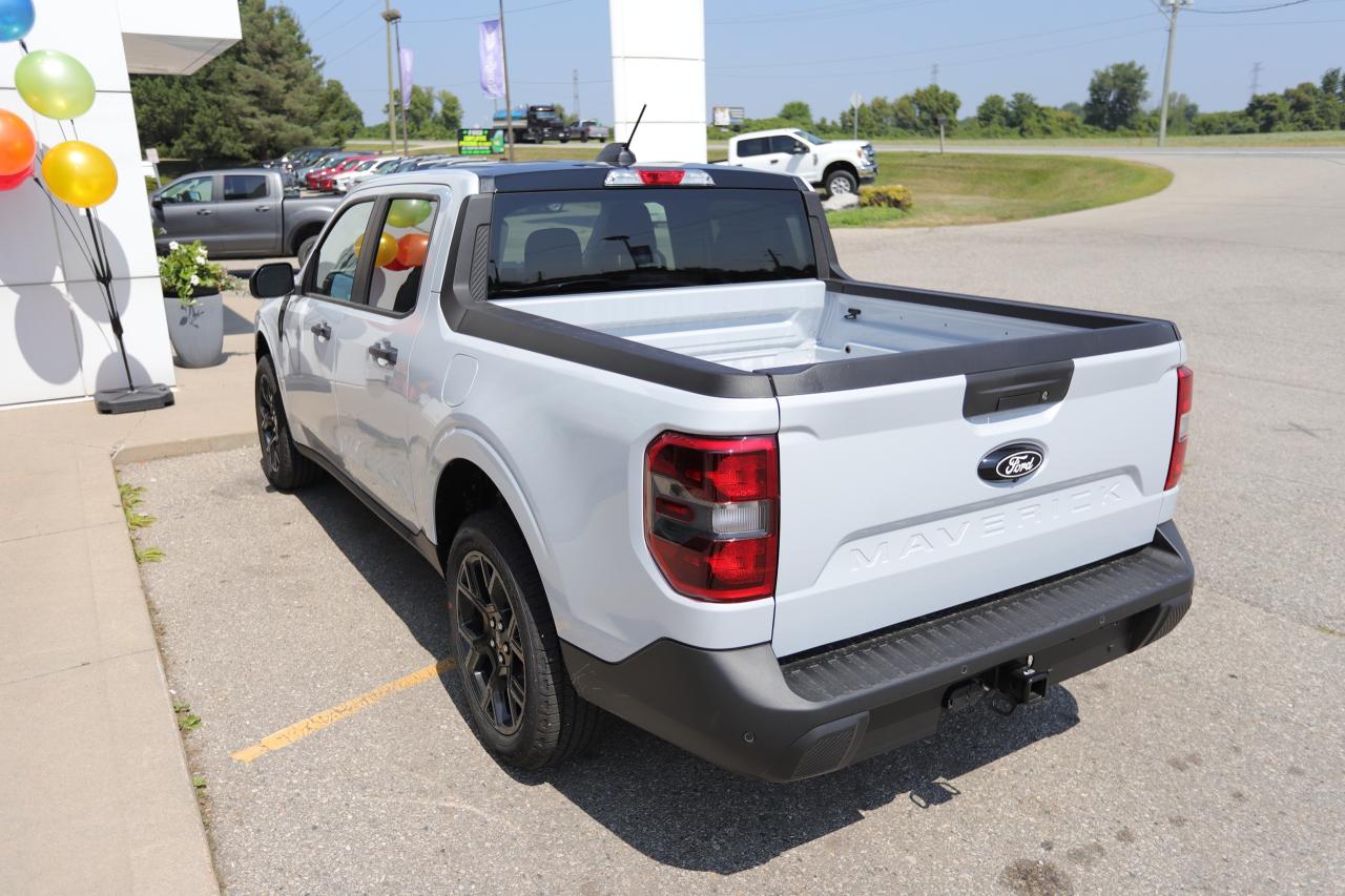 2025 Ford Maverick XLT AWD SuperCrew Photo5