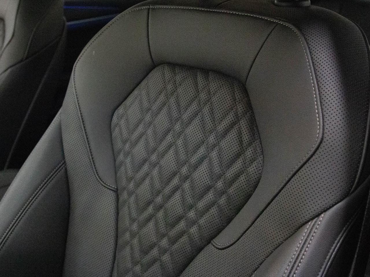 2023 BMW 5 Series 530I | M SPORT | DIAMOND STITCH | 20"RIM | HEATED Photo