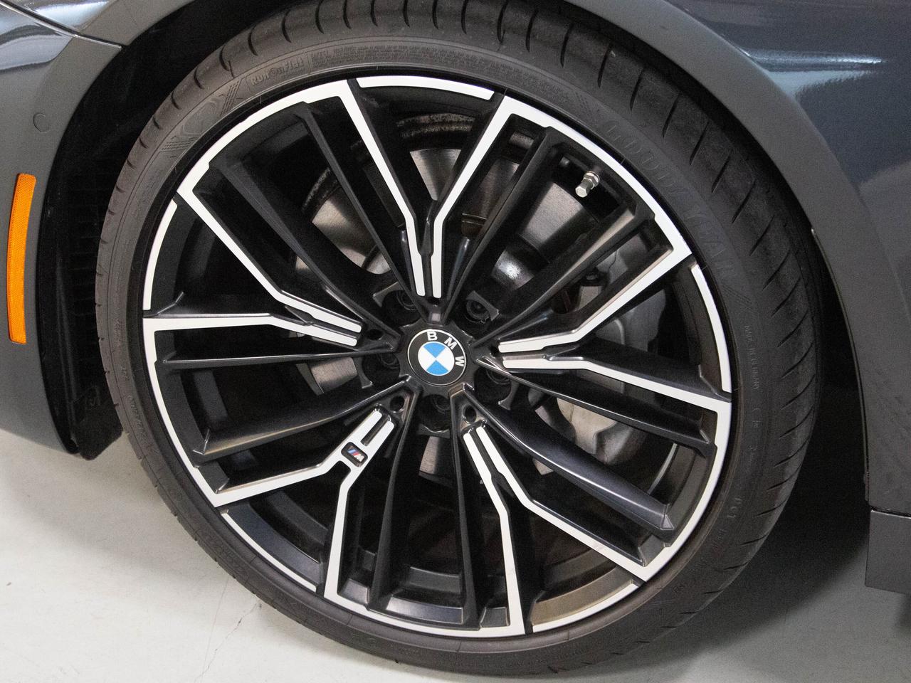 2023 BMW 5 Series 530I | M SPORT | DIAMOND STITCH | 20"RIM | HEATED Photo