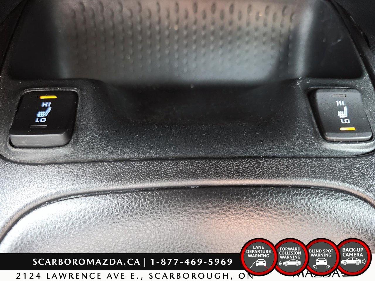 2020 Toyota Corolla LE Photo