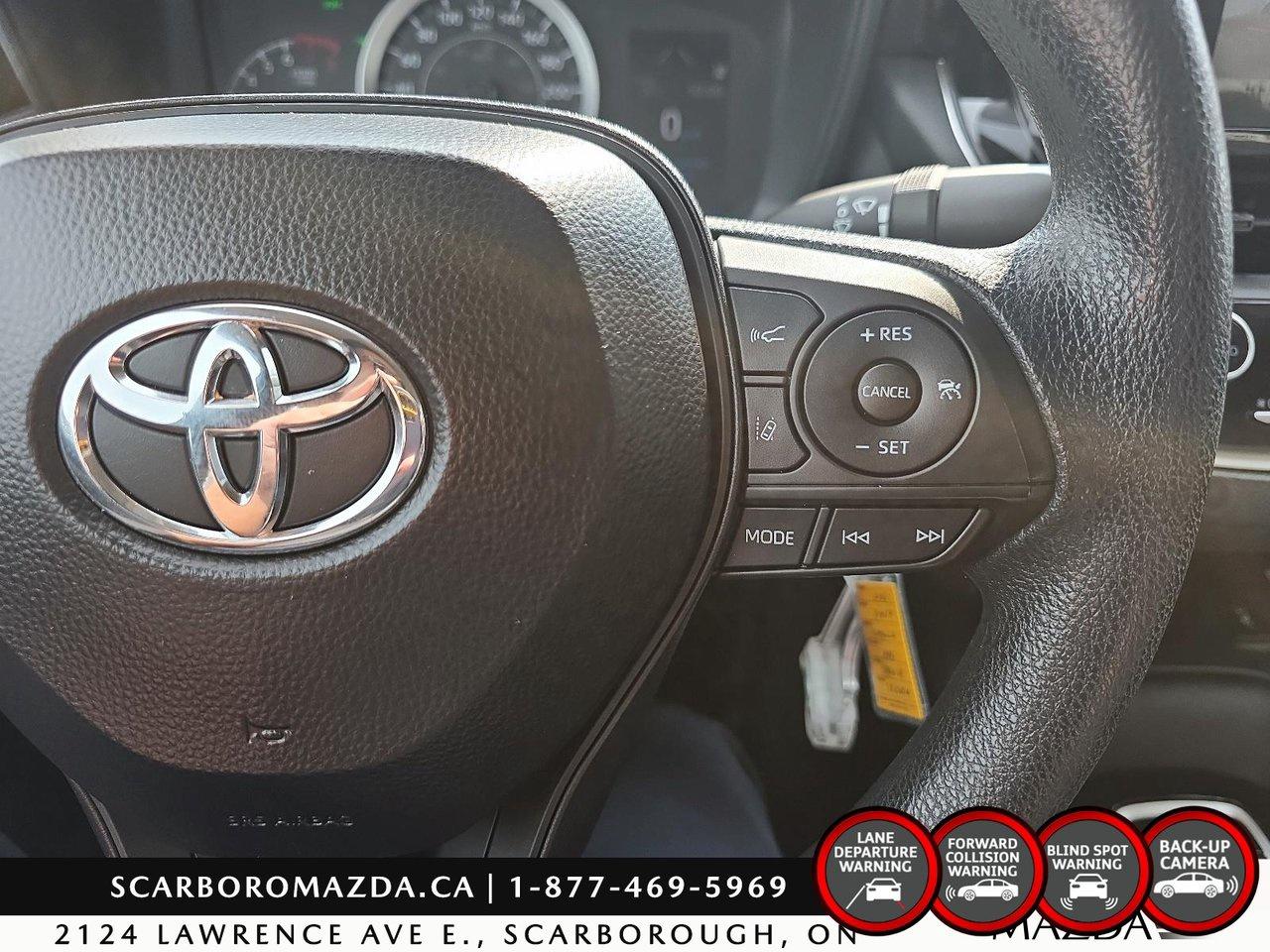 2020 Toyota Corolla LE Photo