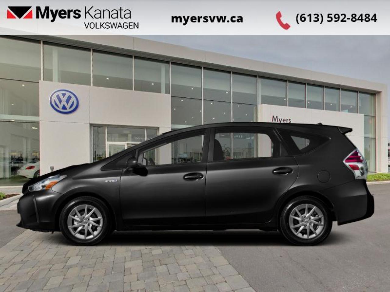 Used 2017 Toyota Prius V Luxury  - Navigation -  Heated Seats for sale in Kanata, ON