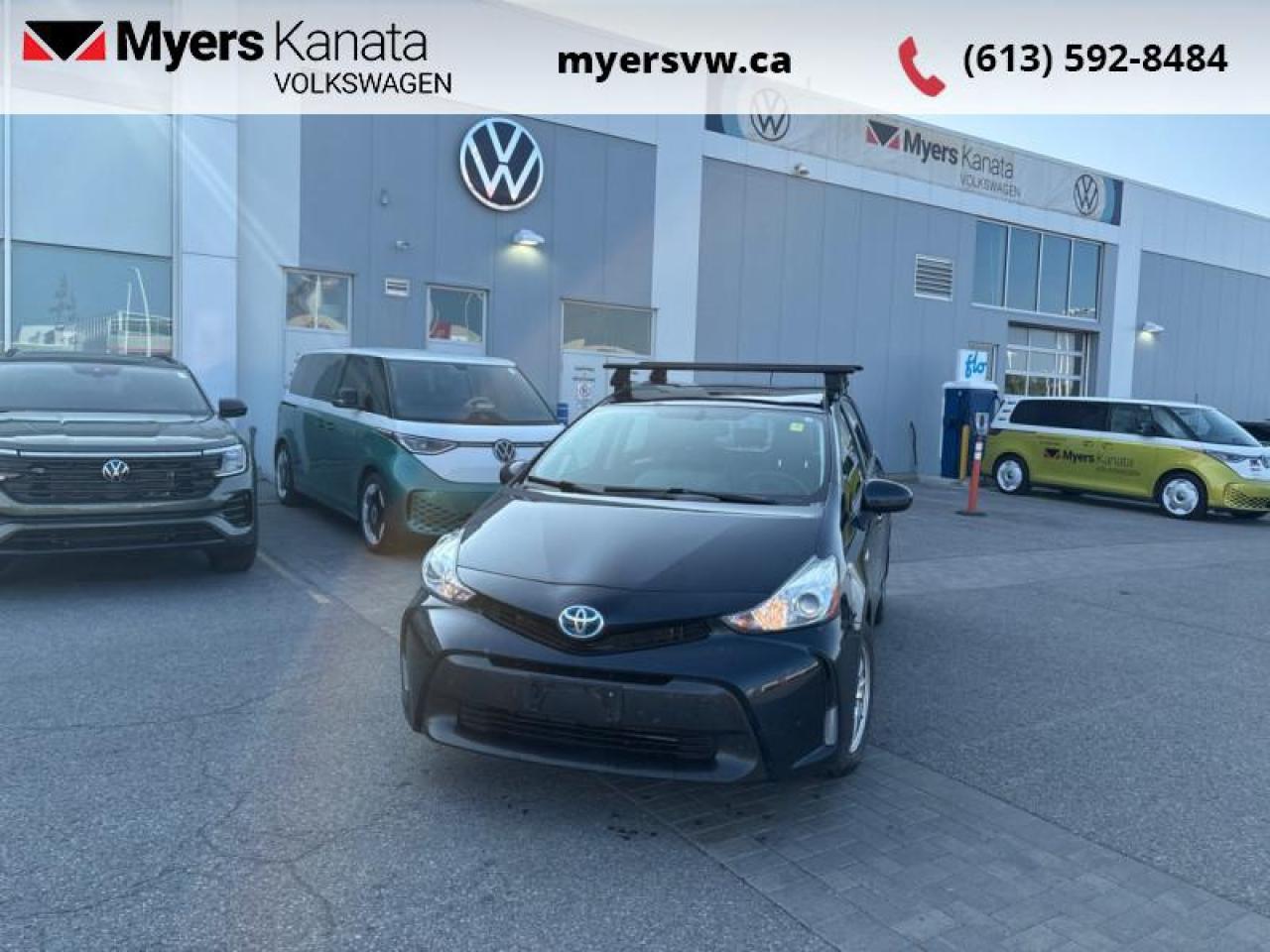 Used 2017 Toyota Prius V Luxury  - Navigation -  Heated Seats for sale in Kanata, ON