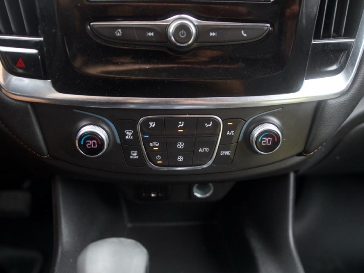 2021 Chevrolet Traverse LS  **8 PASSENGER** Photo
