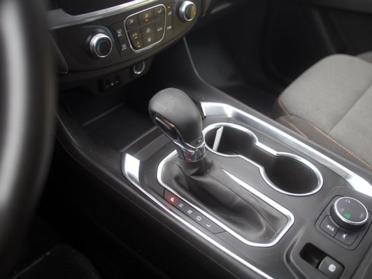 2021 Chevrolet Traverse LS  **8 PASSENGER** Photo
