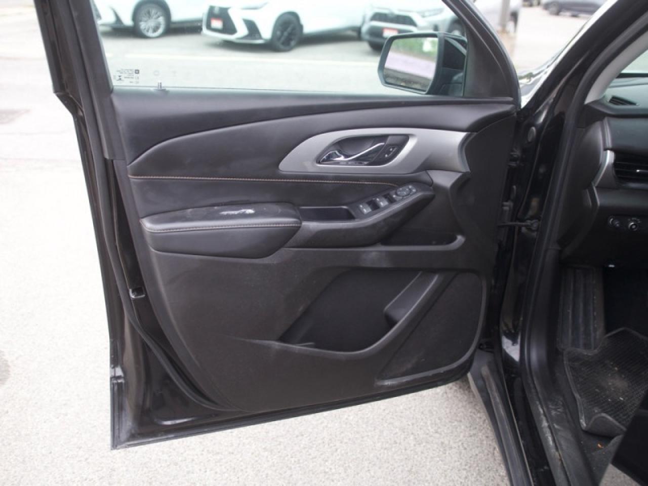 2021 Chevrolet Traverse LS  **8 PASSENGER** Photo