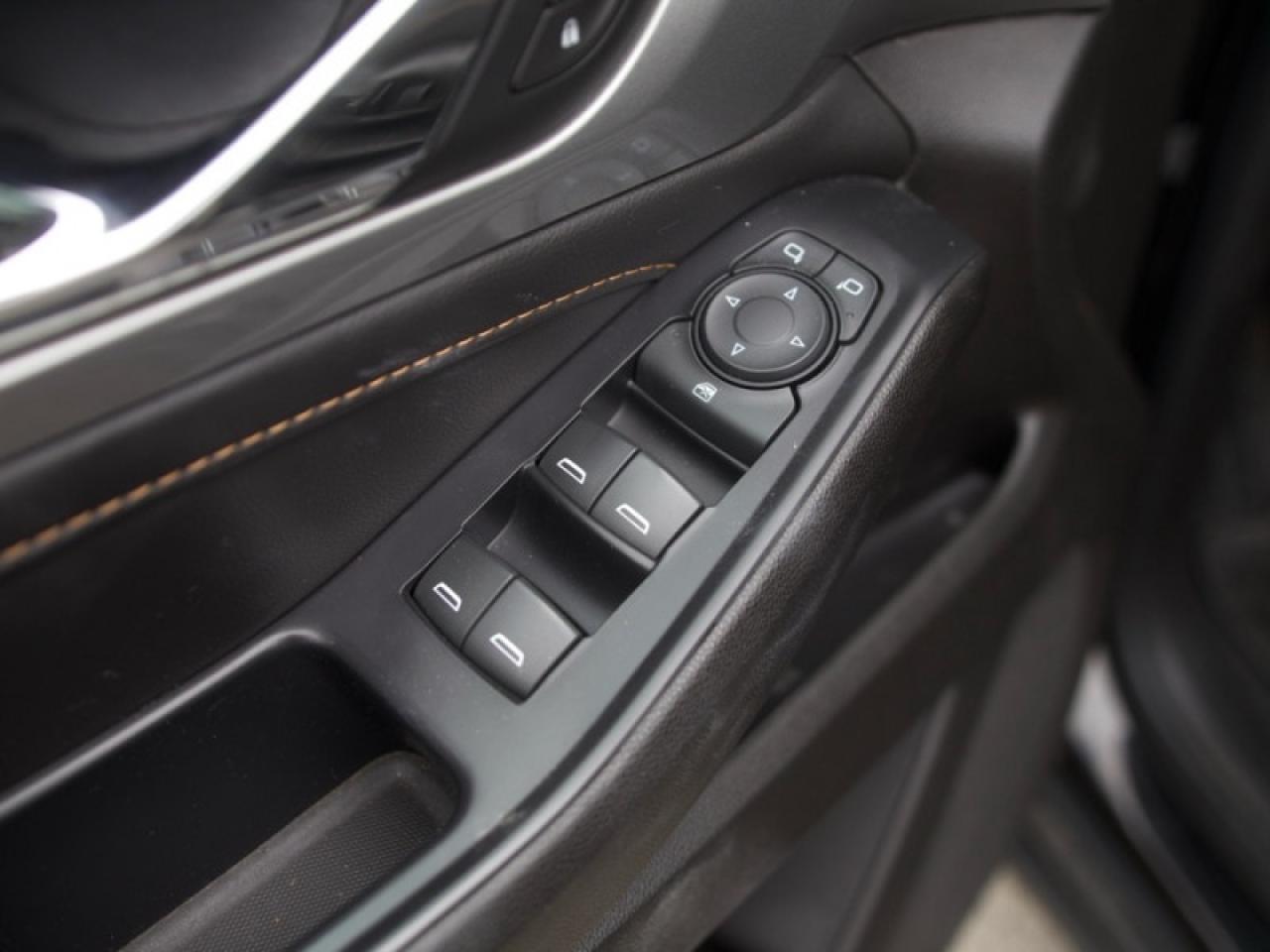 2021 Chevrolet Traverse LS  **8 PASSENGER** Photo