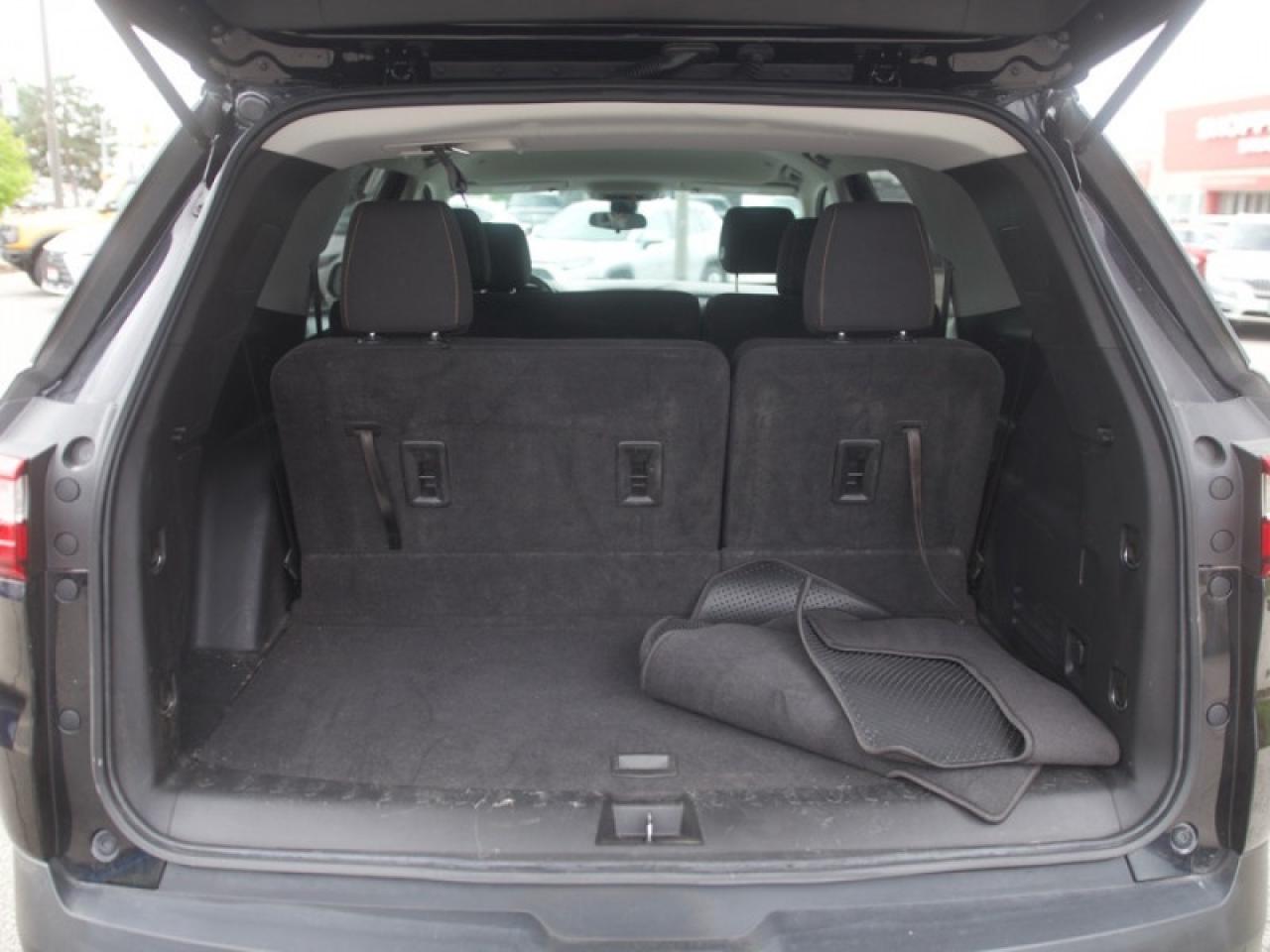 2021 Chevrolet Traverse LS  **8 PASSENGER** Photo