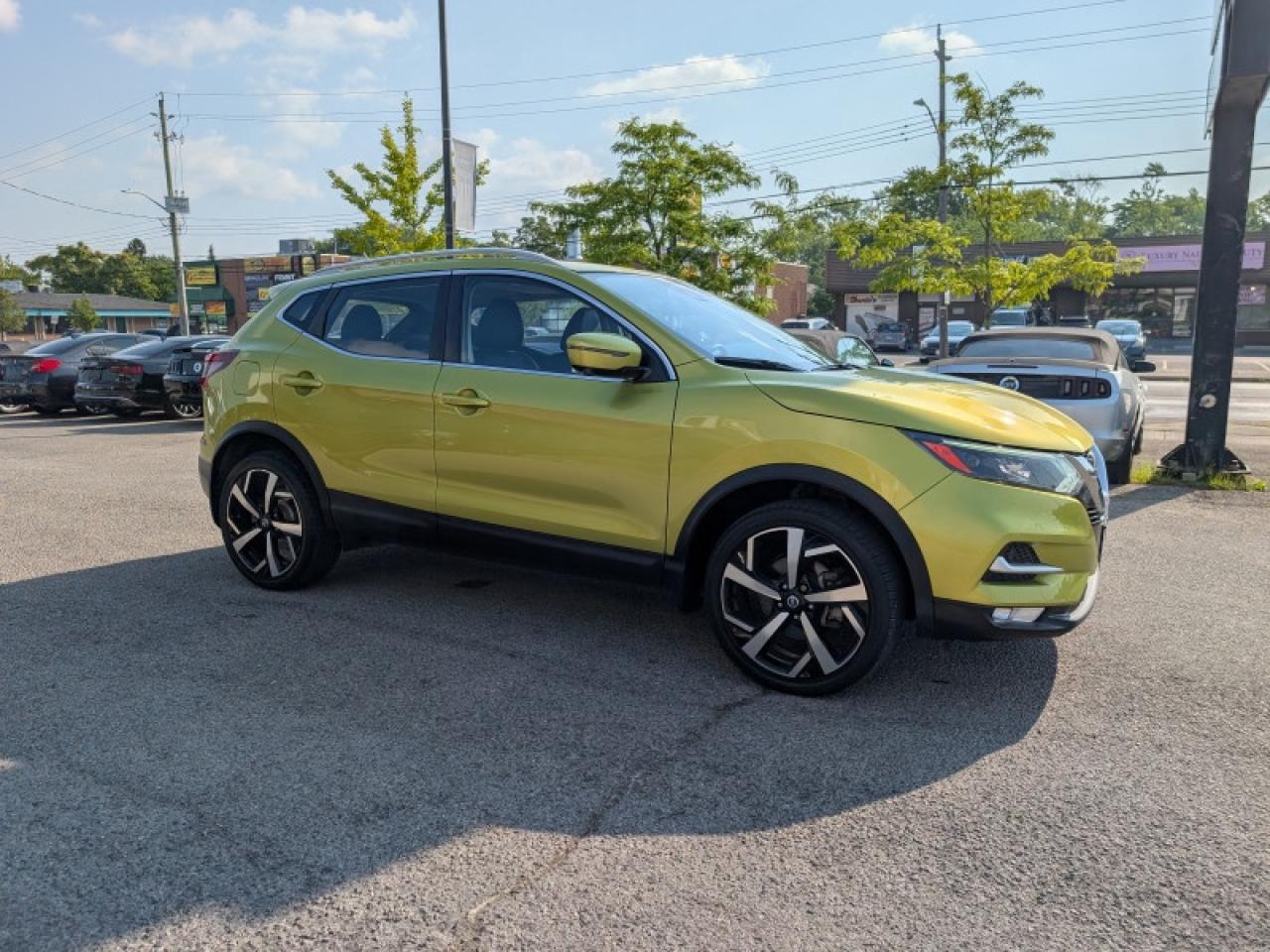 2020 Nissan Qashqai SL Platinum Package  **UNIQUE COLOR** Photo