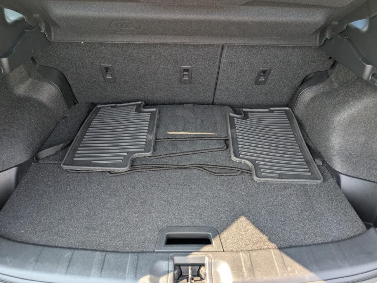 2020 Nissan Qashqai SL Platinum Package  **UNIQUE COLOR** Photo