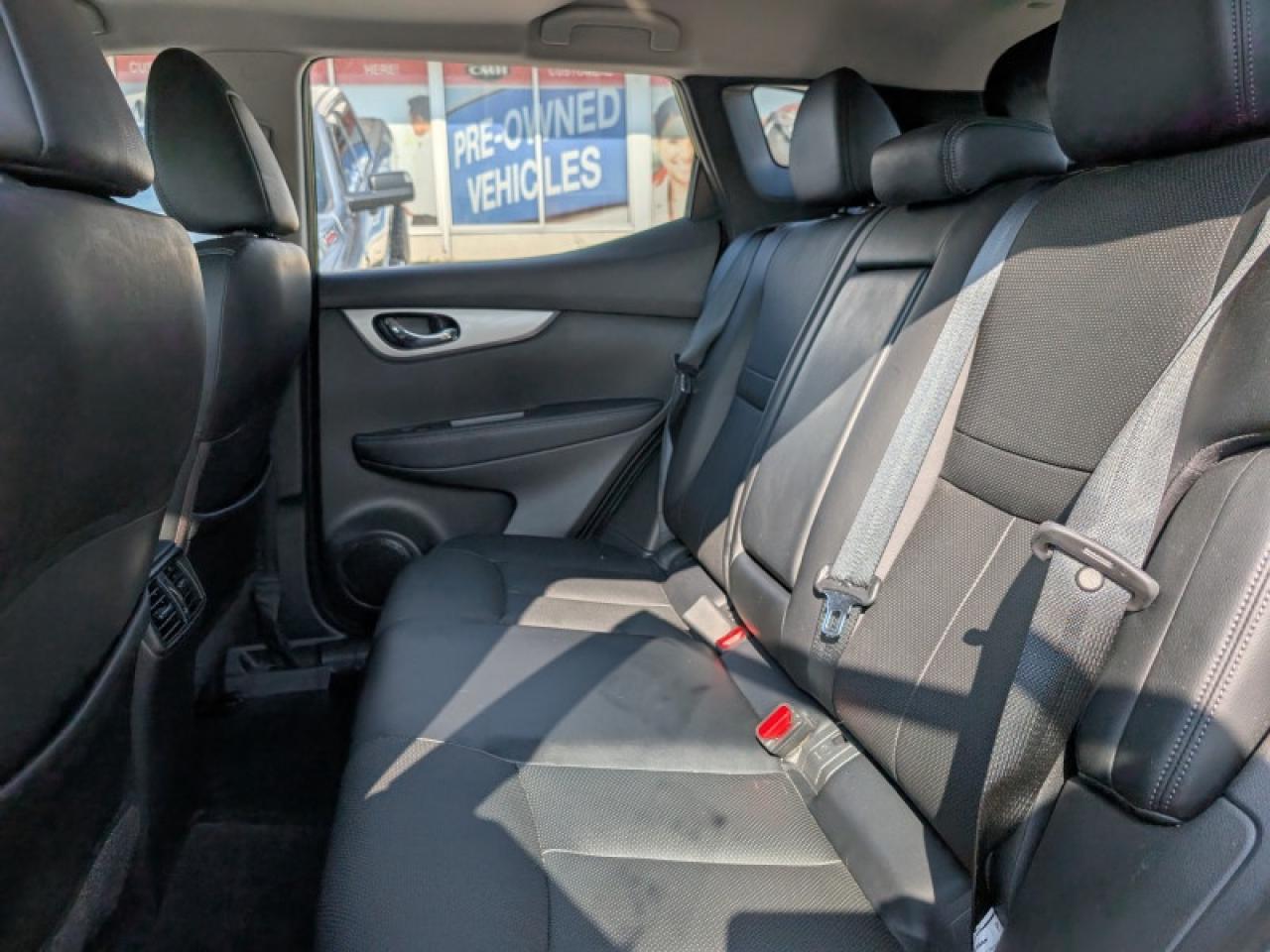 2020 Nissan Qashqai SL Platinum Package  **UNIQUE COLOR** Photo