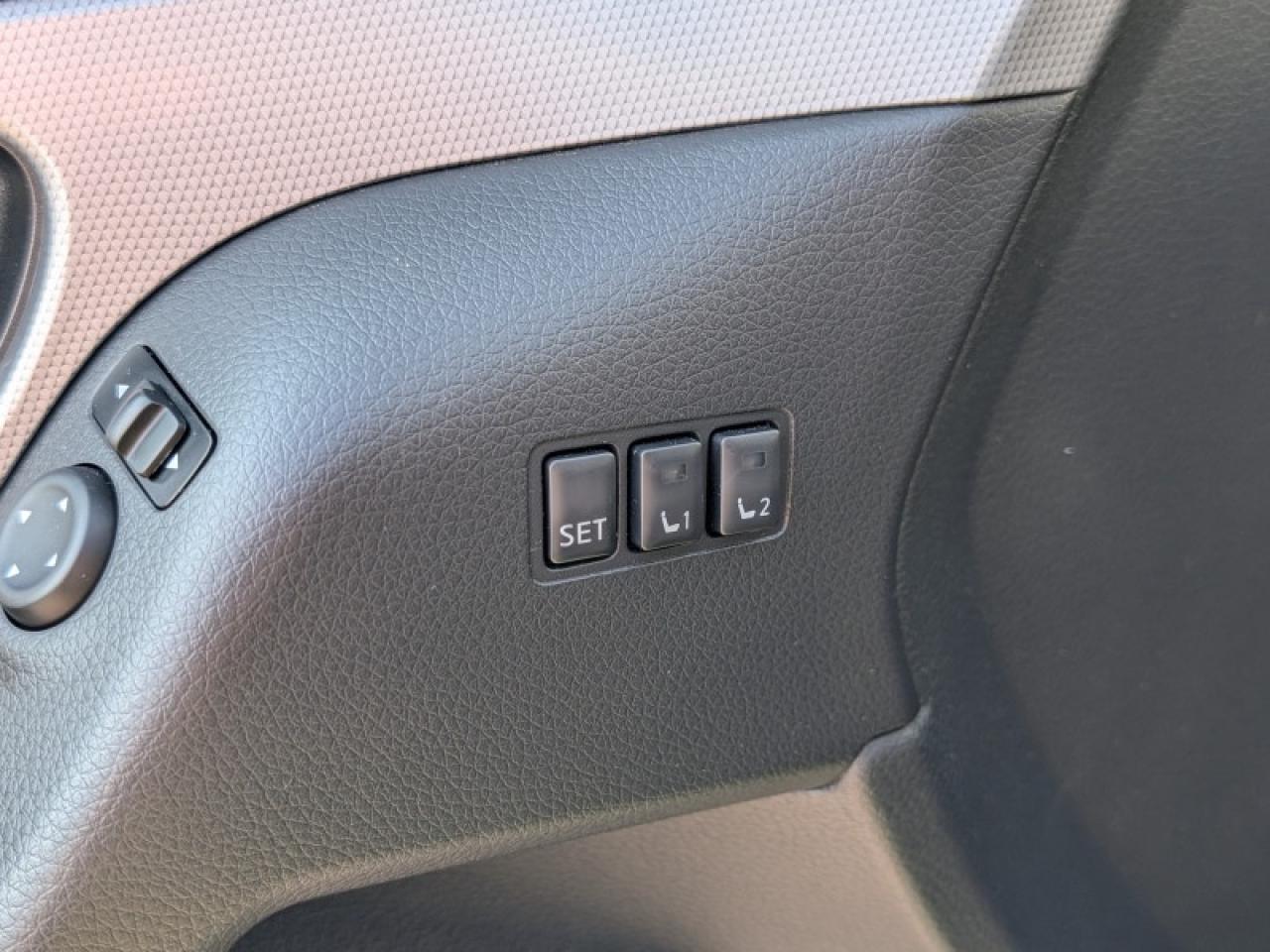 2020 Nissan Qashqai SL Platinum Package  **UNIQUE COLOR** Photo