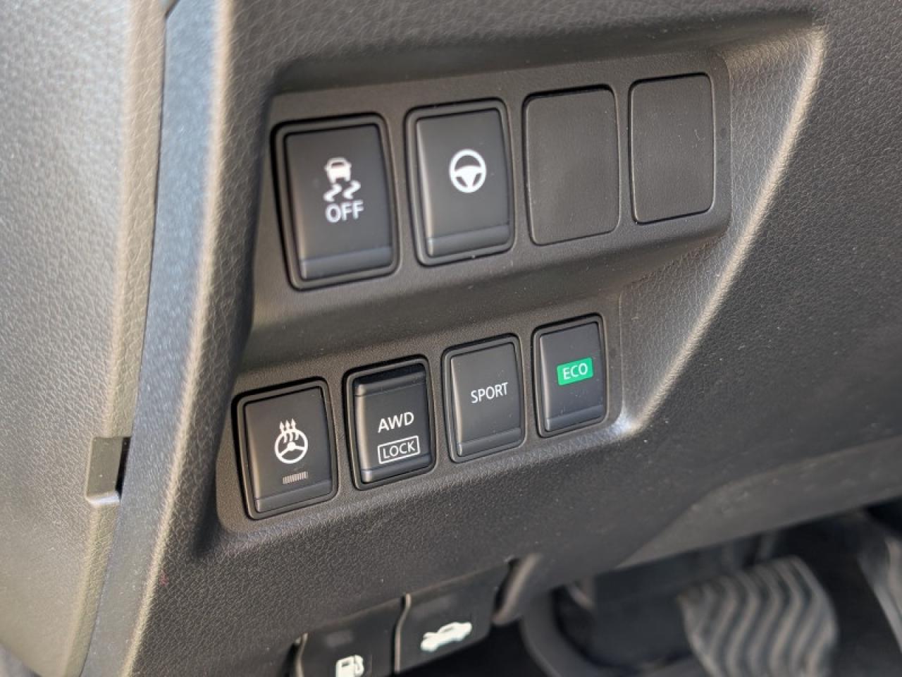 2020 Nissan Qashqai SL Platinum Package  **UNIQUE COLOR** Photo