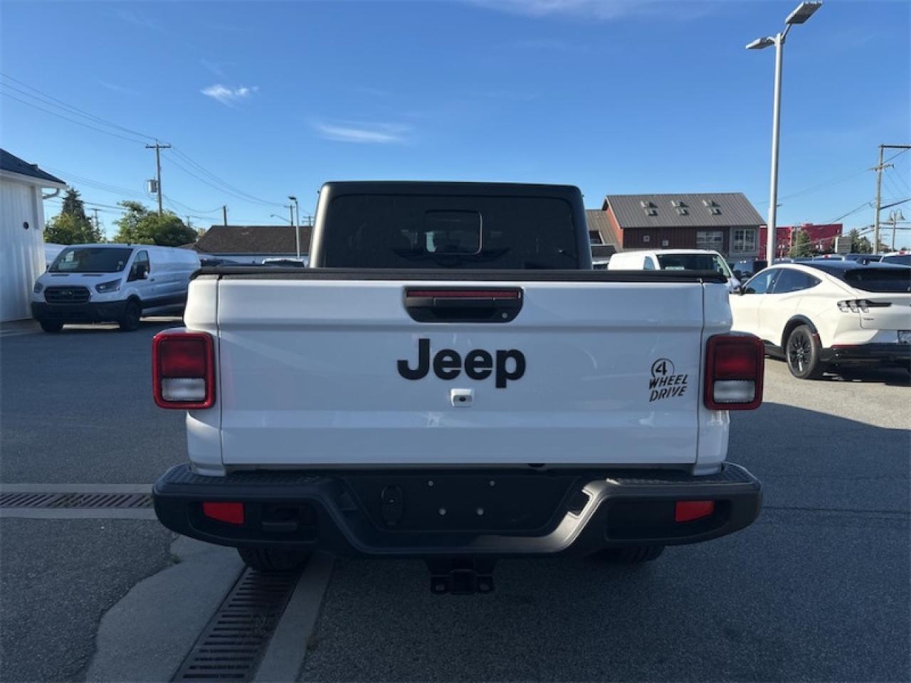 2023 Jeep Gladiator Willys  - Aluminum Wheels Photo3