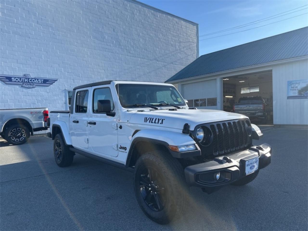 2023 Jeep Gladiator Willys  - Aluminum Wheels Photo5