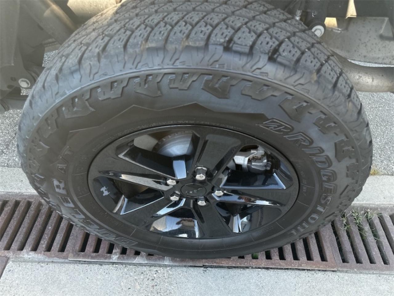 2023 Jeep Gladiator Willys  - Aluminum Wheels Photo5