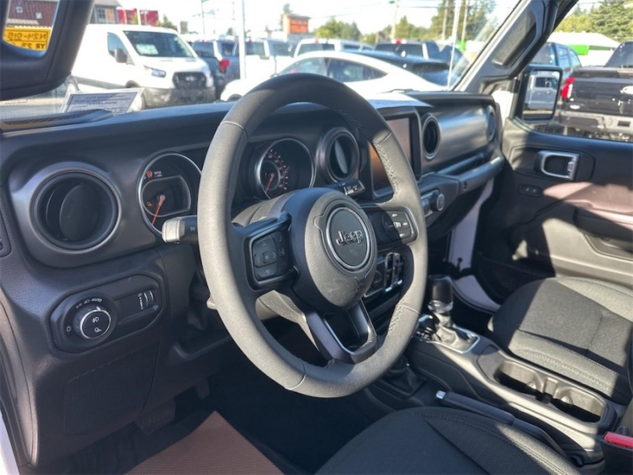 2023 Jeep Gladiator Willys  - Aluminum Wheels Photo5