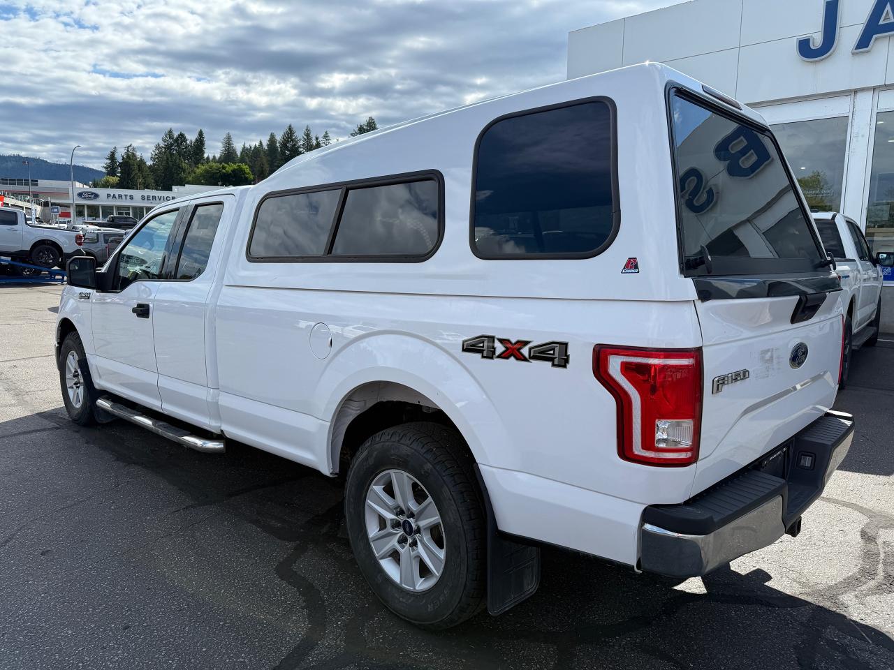 2017 Ford F-150 XLT Photo2