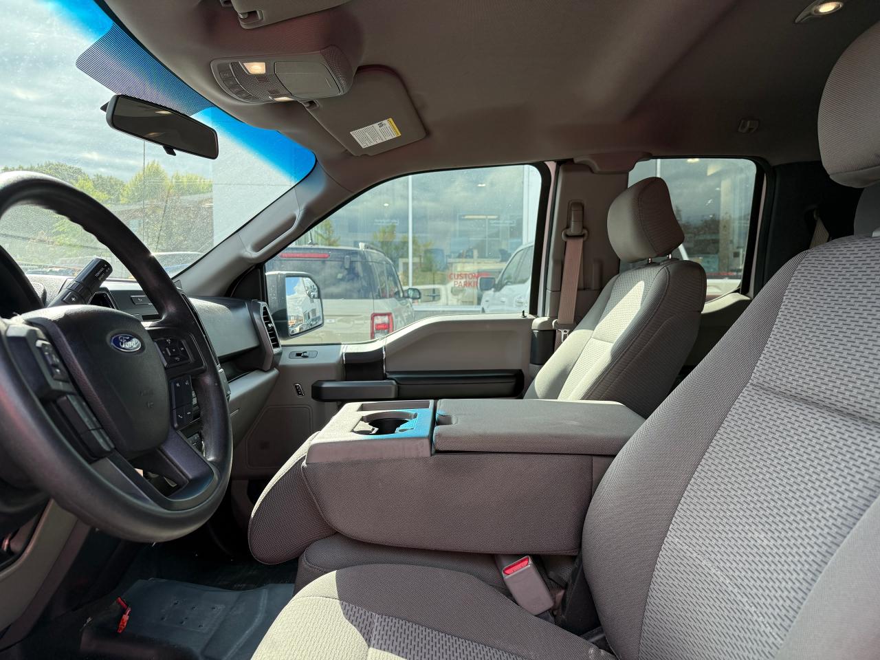 2017 Ford F-150 XLT Photo5