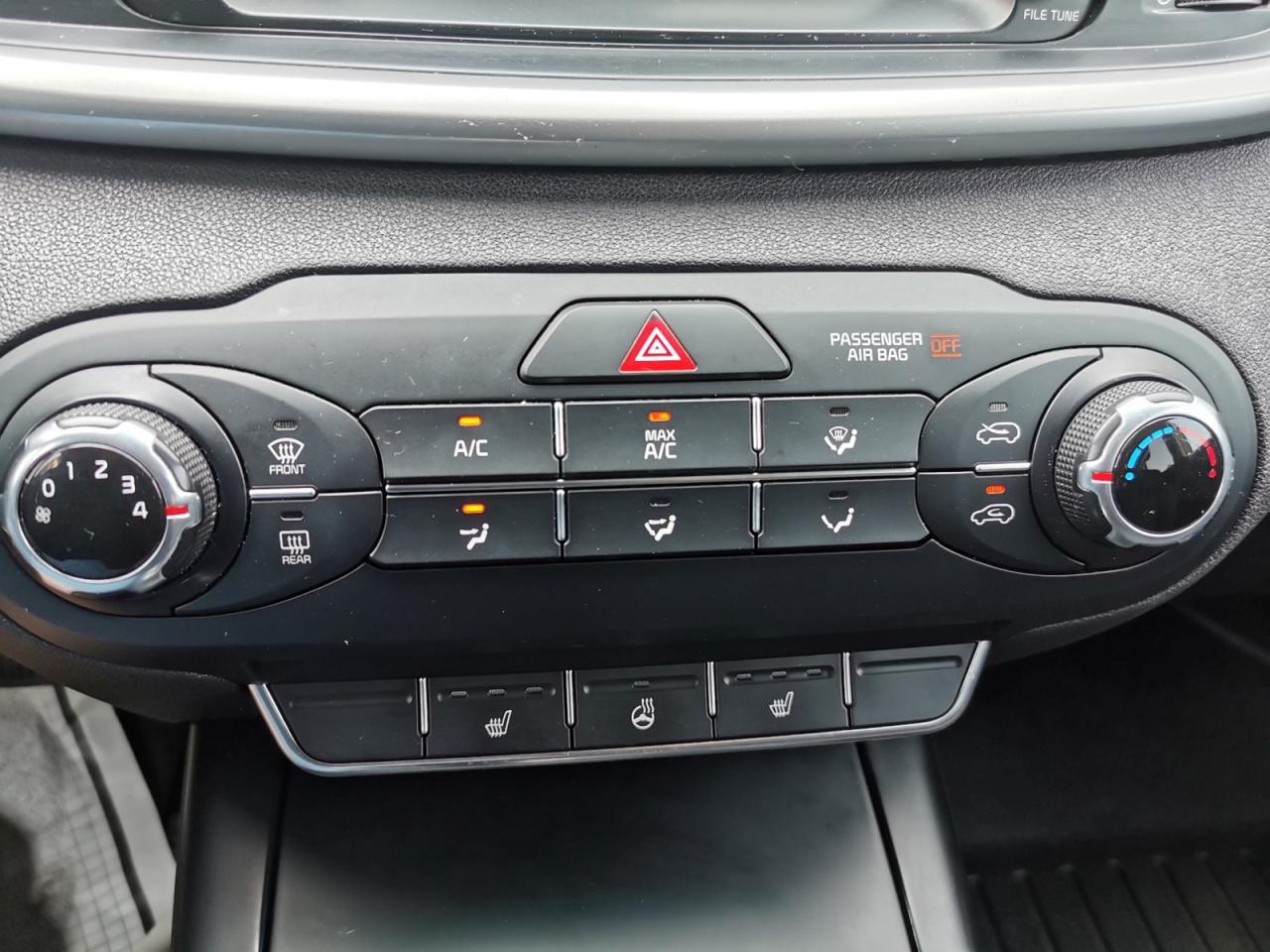 2019 Kia Sorento LX AWD - Photo #14