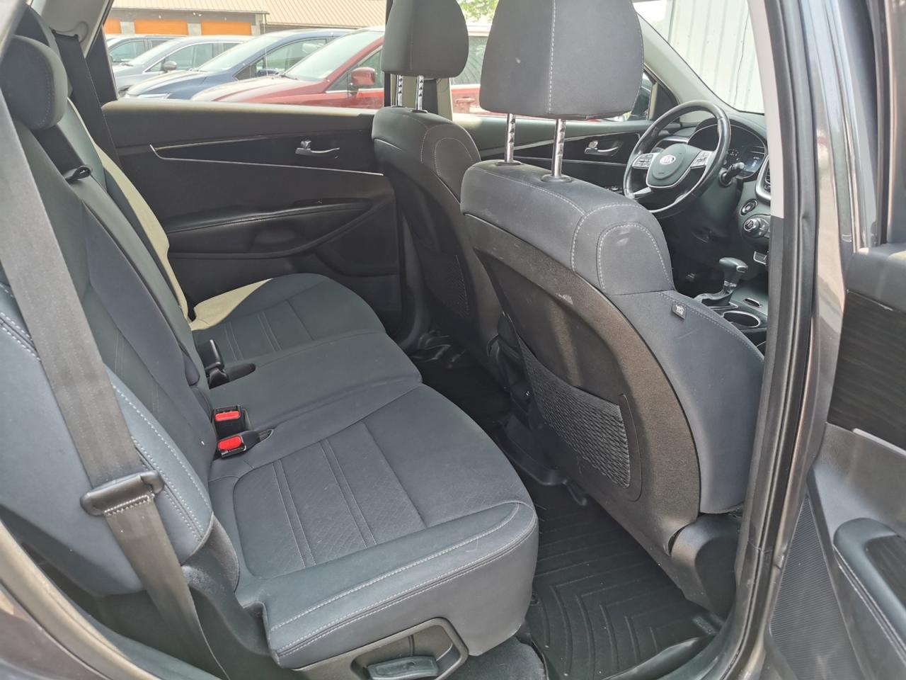 2019 Kia Sorento LX AWD - Photo #25