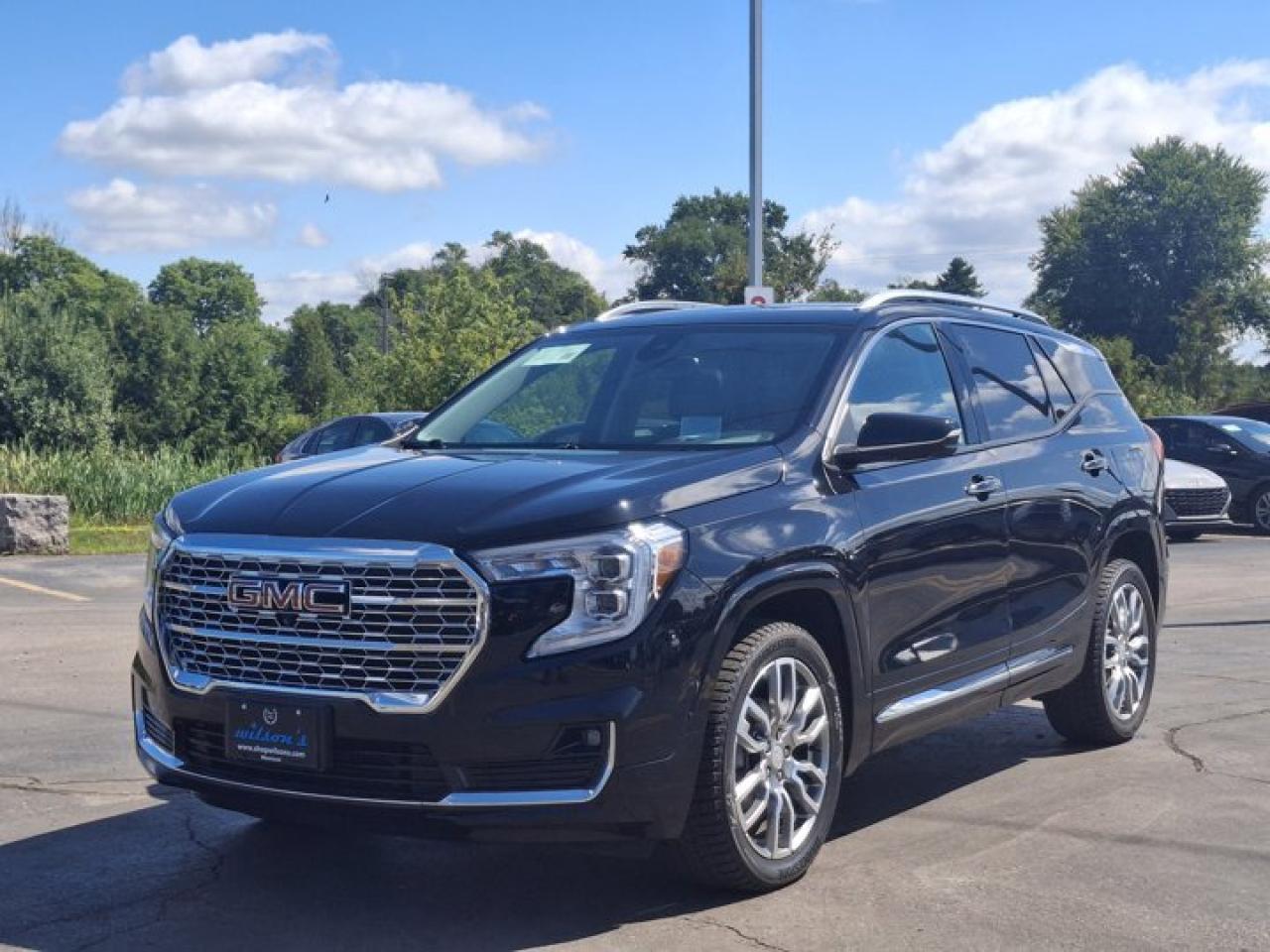 Used 2022 GMC Terrain Denali AWD | Leather | Sunroof | Nav | Cooled + Heated Seats | CarPlay + Android | Rear Cam & More ! for sale in Guelph, ON