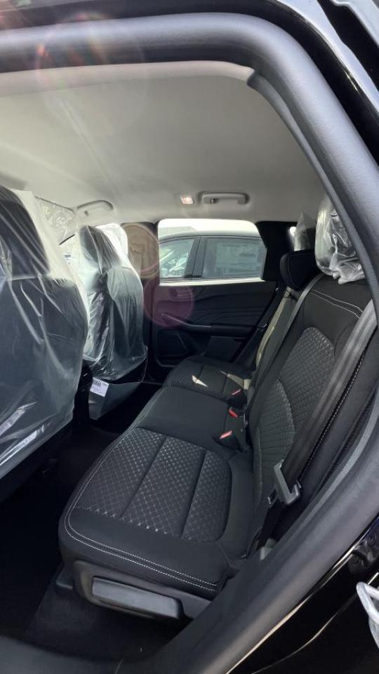 2025 Ford Escape Active Photo