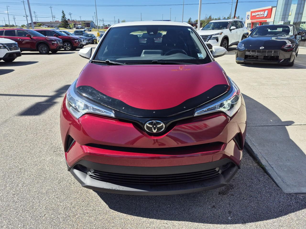 2019 Toyota C-HR XLE Photo18