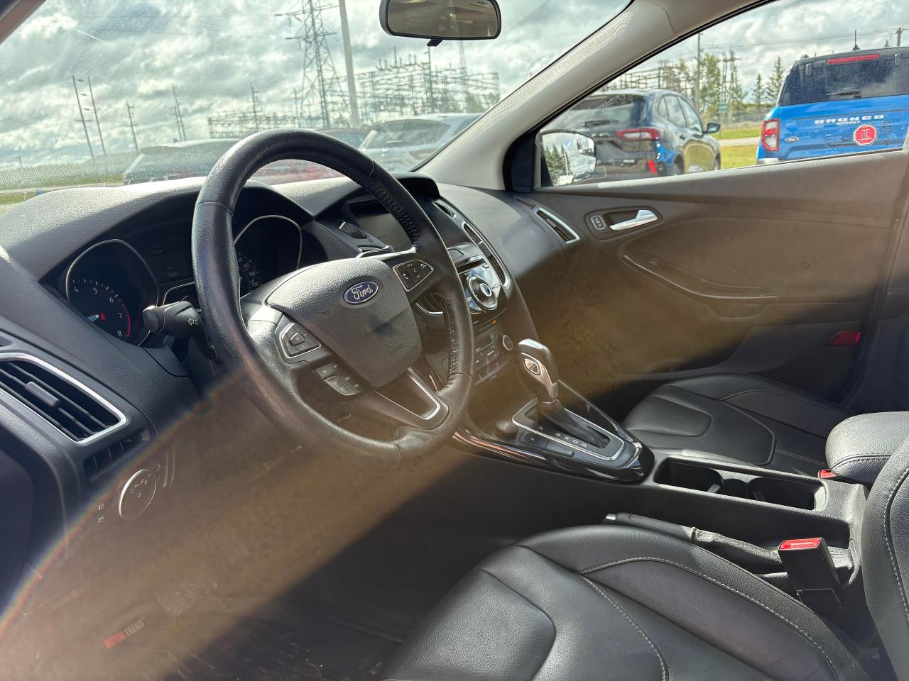 2018 Ford Focus Titanium Hatch Photo5