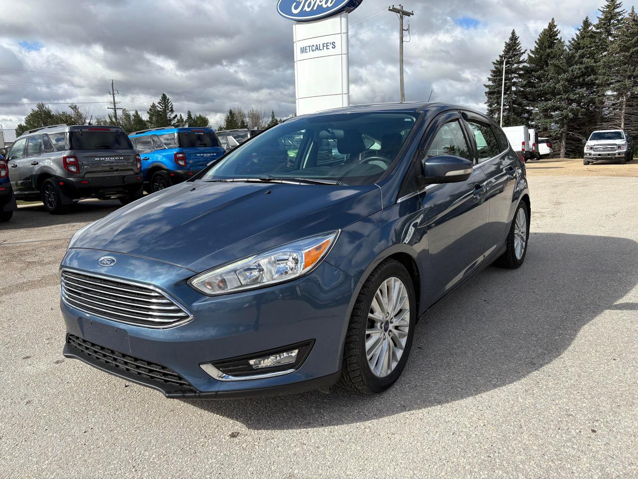 2018 Ford Focus Titanium Hatch Photo1
